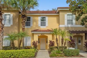 01-8534-Crystal-Cove-Loop-39-300x200